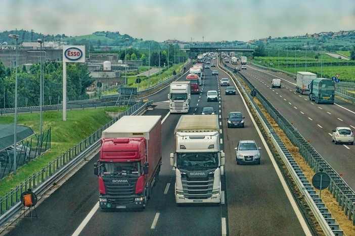 Chiuso fino a dicembre il traforo del Bianco e disagi sulla Torino-Savona, per l'autotrasporto sarà un autunno caldo