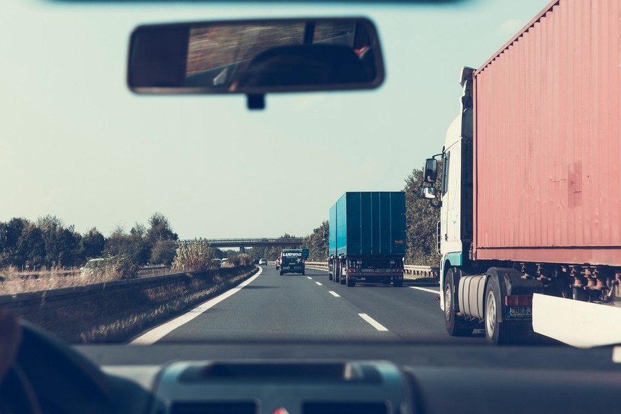 Campagna “Truck &amp; bus”, una settimana di controlli della Polstrada sui mezzi pesanti