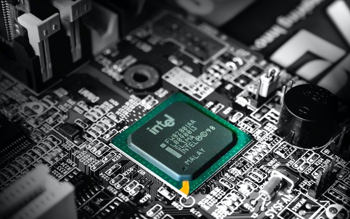 Contro il declino torinese: ce la faremo ad avere Intel? Le grandi manovre con gli Usa. Di Marco Corrini* Contro il declino torinese: ce la faremo ad avere Intel? Le grandi manovre con gli Usa. Di Marco Corrini*