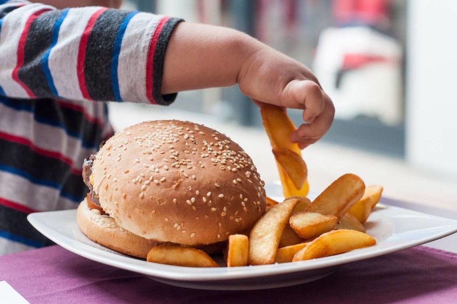 Coldiretti Piemonte-Oms: &quot;Italia maglia nera in Ue con 42% dei bambini obesi”