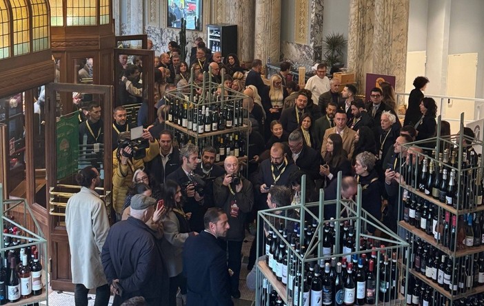 La casa del cibo contadino ha un indirizzo: corso Vittorio Emanuele numero 50 La casa del cibo contadino ha un indirizzo: corso Vittorio Emanuele numero 50