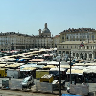I mercati di Torino sono in crisi, il sindacato ambulanti Goia protesta davanti a Palazzo civico il 7 luglio