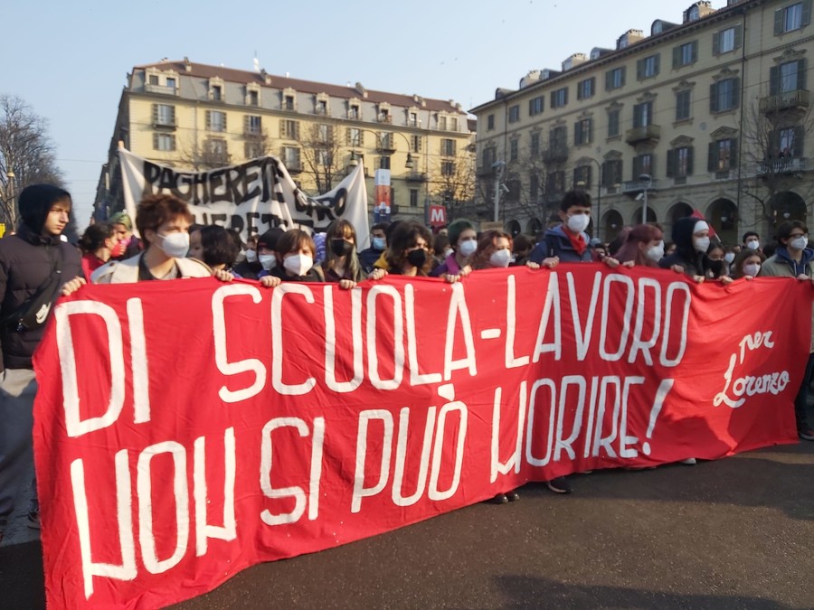 Manifestazione degli studenti contro l'alternanza scuola-lavoro