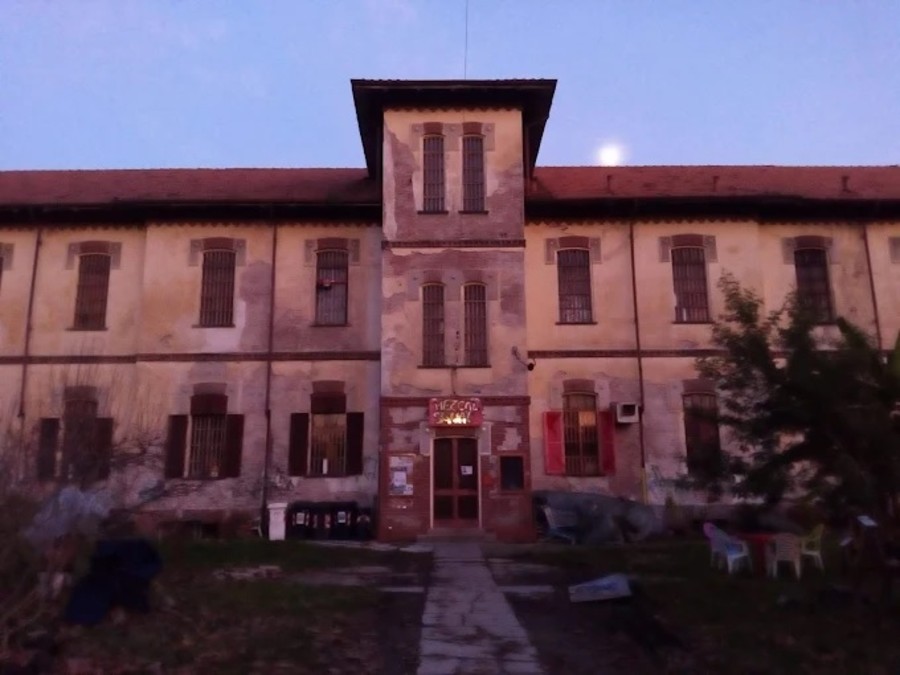 Rave a Collegno, per FdI l’immobile va sgomberato e restituito alla comunità