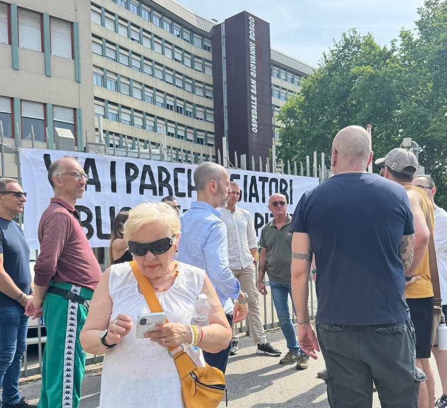 Parcheggiatori abusivi al San Giovanni Bosco, blitz del Comitato Torino Tricolre