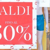 Saldi, in Piemonte spesa in calo, sono da abolire?