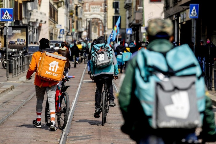 Emergenza caldo, accordo con Just Eat e Filt Cgil per la tutela dei rider