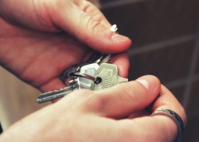 Affitti shock a Torino, mille euro per monolocali da otto metri quadri