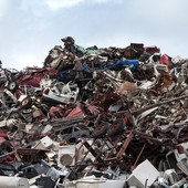 In Italia ecomafia e corruzione ambientale sempre più diffuse, Legambiente «bisogna alzare la soglia di prevenzione»