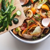 Sprechi alimentari, ogni anno 1,7 miliardi di tonnellate di cibo finiscono nella spazzatura