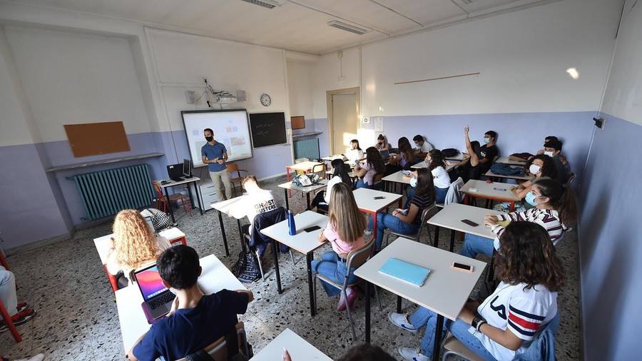 Piemonte, monitoraggio Covid nelle scuole: 15 focolai e 162 classi in quarantena