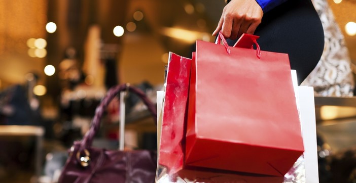 L'inflazione spegne il Natale: in Piemonte -18% per i regali. Peggio del 2021