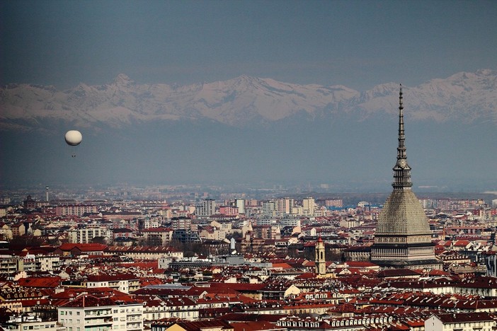 La &quot;caratura turistica&quot; spinge l'occupazione, a Torino il turismo pesa (quasi) come l'industria