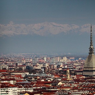 La &quot;caratura turistica&quot; spinge l'occupazione, a Torino il turismo pesa (quasi) come l'industria