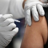 In Piemonte si vaccina senza sosta: inoculate oltre 26mila persone anche a Santo Stefano e a Capodanno