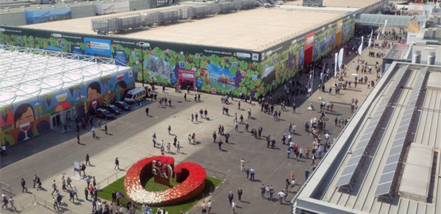 Domenica 12 aprile il Piemonte inaugura il padiglione alla 58° edizione del Vinitaly di Verona Domenica 12 aprile il Piemonte inaugura il padiglione alla 58° edizione del Vinitaly di Verona